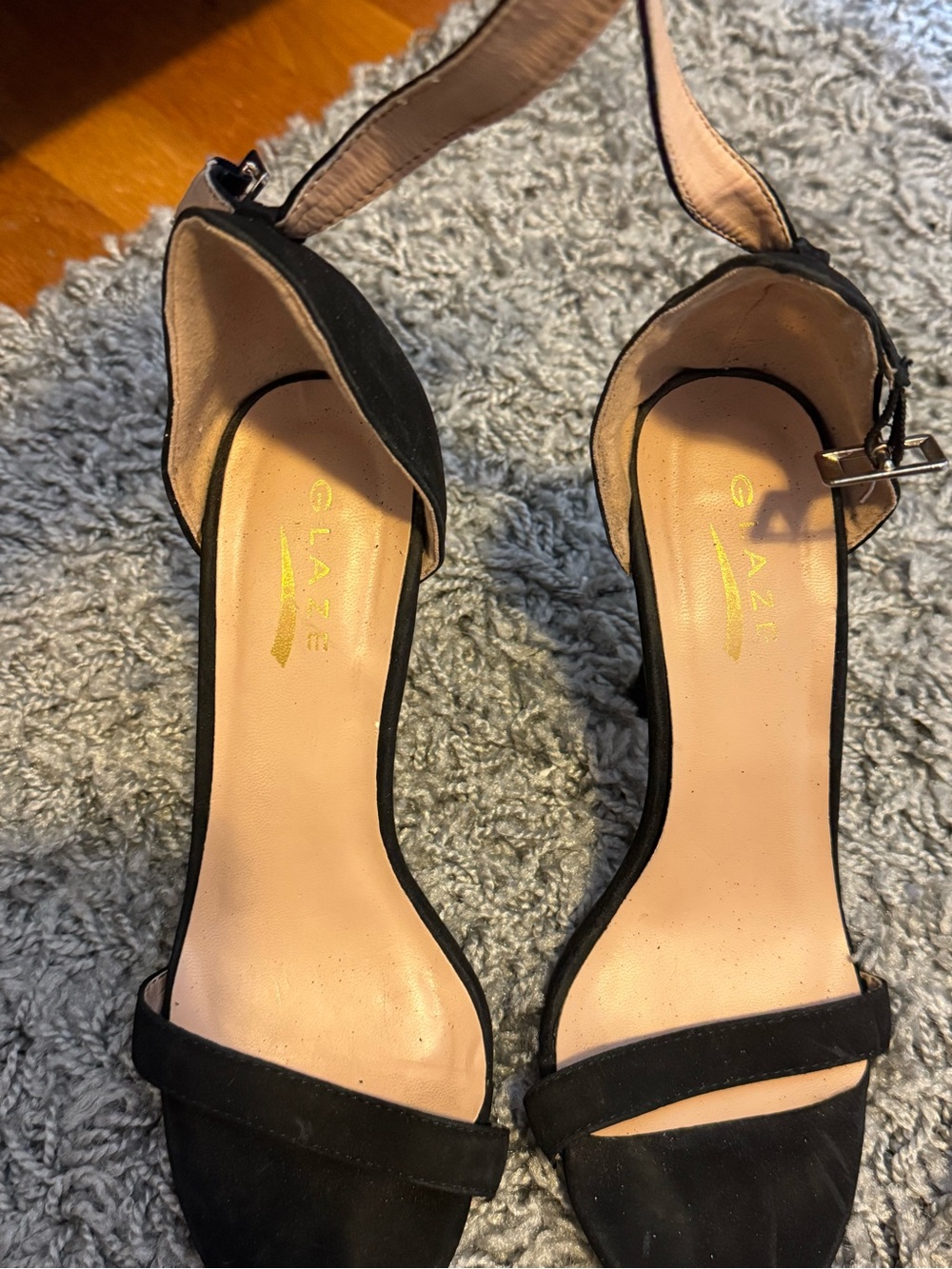 Heels - Picture 3 of 5